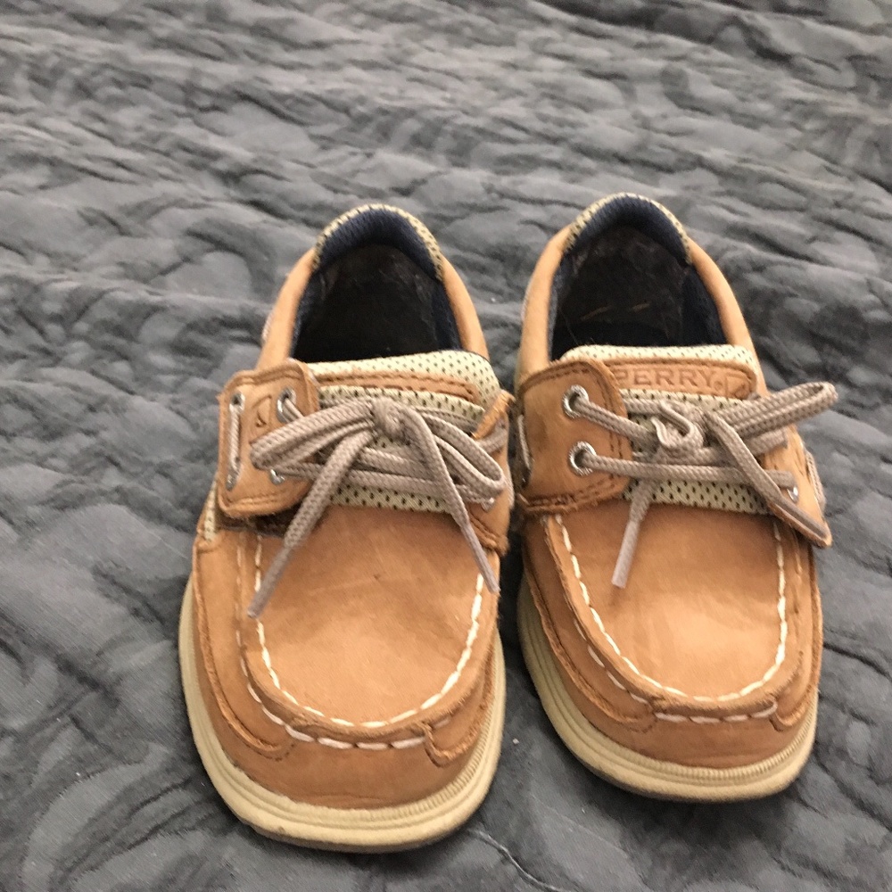 Sperry boat shoes boys size 8